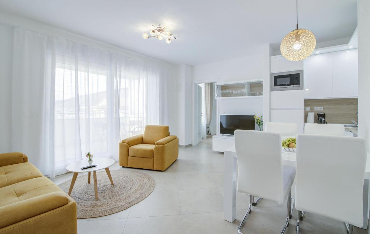 Apartments Luka - Villa Sunce Senj  Exteriör bild