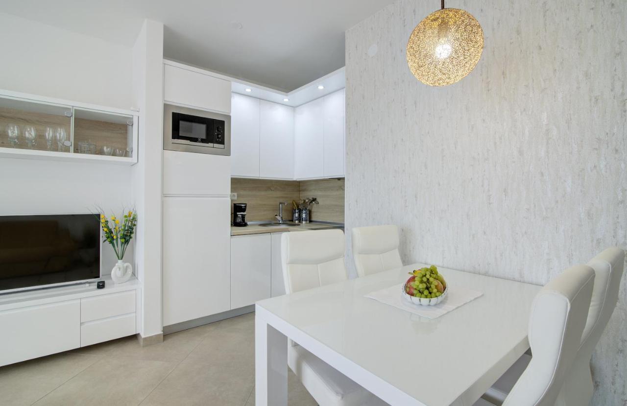 Apartments Luka - Villa Sunce Senj  Exteriör bild