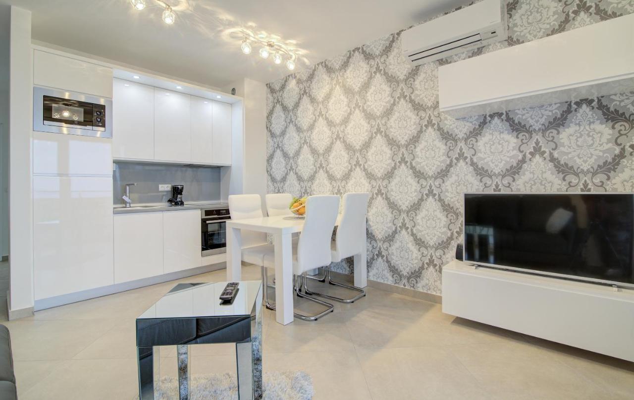 Apartments Luka - Villa Sunce Senj  Exteriör bild