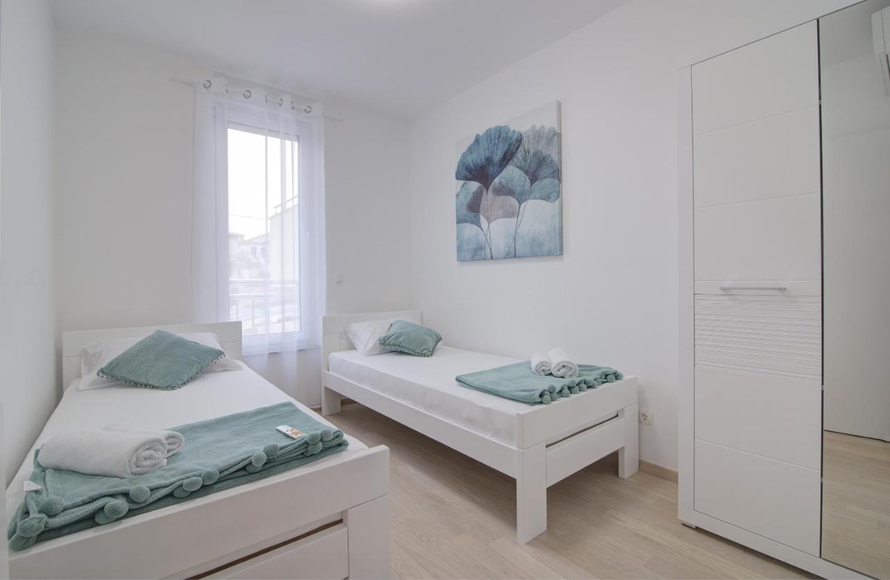 Apartments Luka - Villa Sunce Senj  Exteriör bild